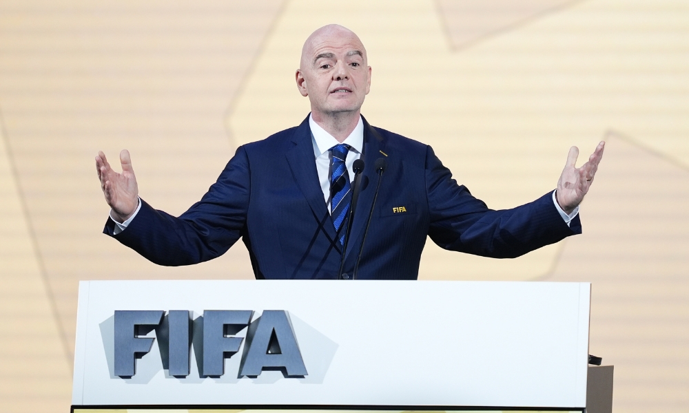 不过波罗纳, 经历一个月 不过波罗纳, 经历一个月