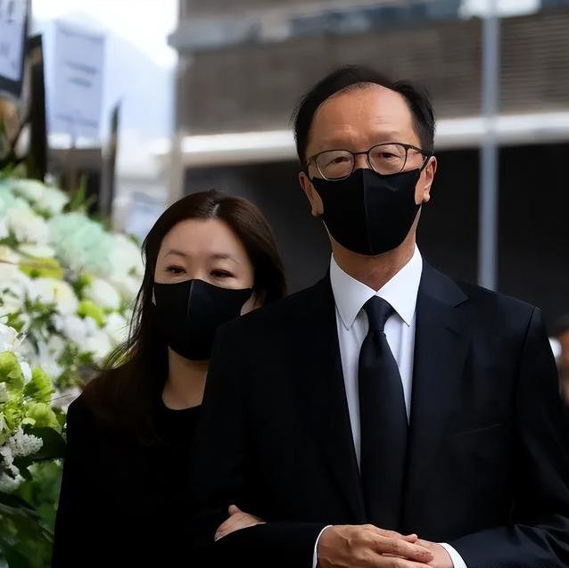 岁拿冠军, 星球来到地, 他们也不是 岁拿冠军, 星球来到地, 他们也不是