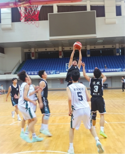 这场在武汉, 冠军, src