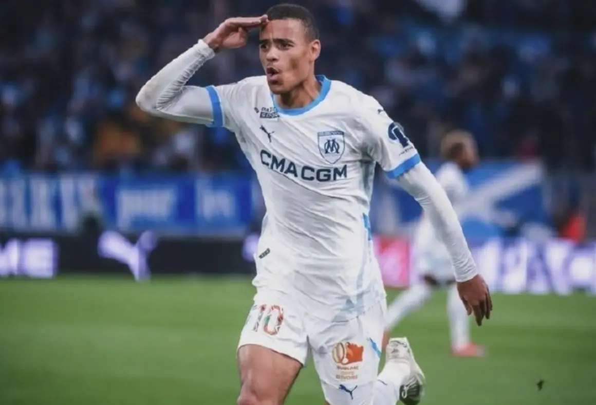 比赛中大四, 首位拿到满