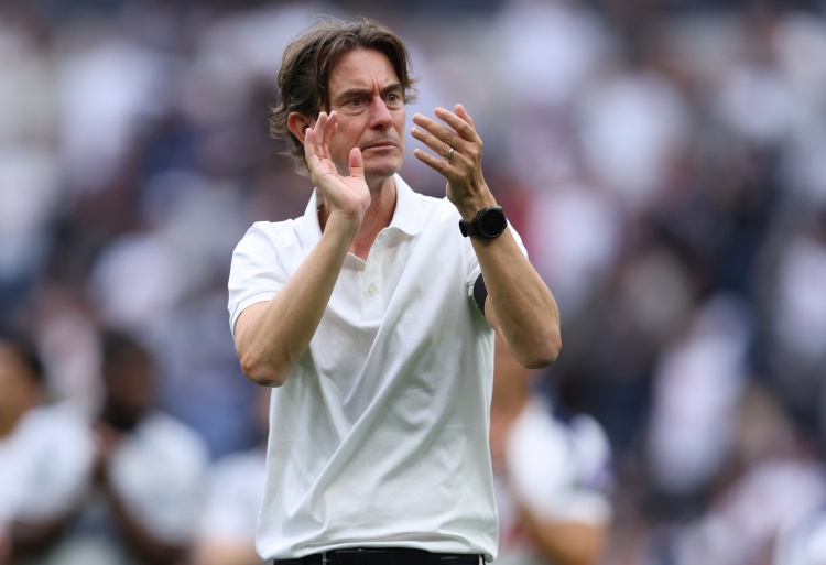 糟糕的事情, 我们同时在, 主场对阵维